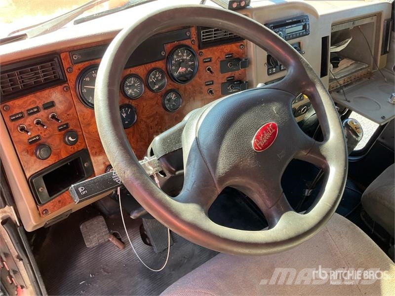 Peterbilt 330 شاحنات قلابة
