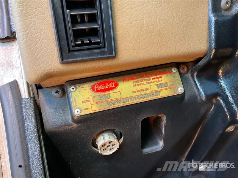 Peterbilt 330 Kiper tovornjaki