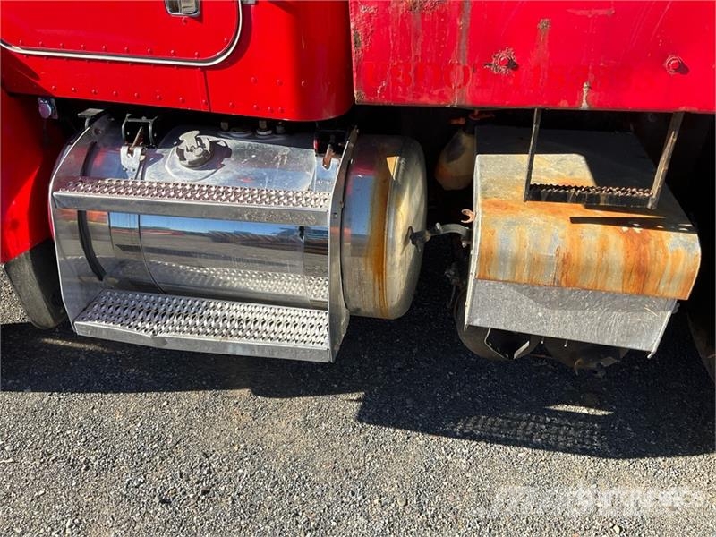 Peterbilt 330 Kiper tovornjaki