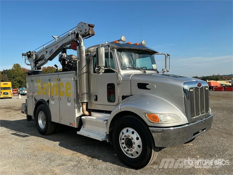 Peterbilt 330 4x2 Service Truck Veicoli municipali