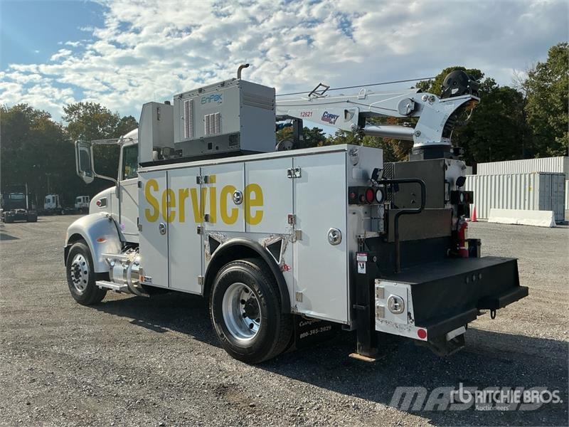 Peterbilt 330 4x2 Service Truck Veicoli municipali