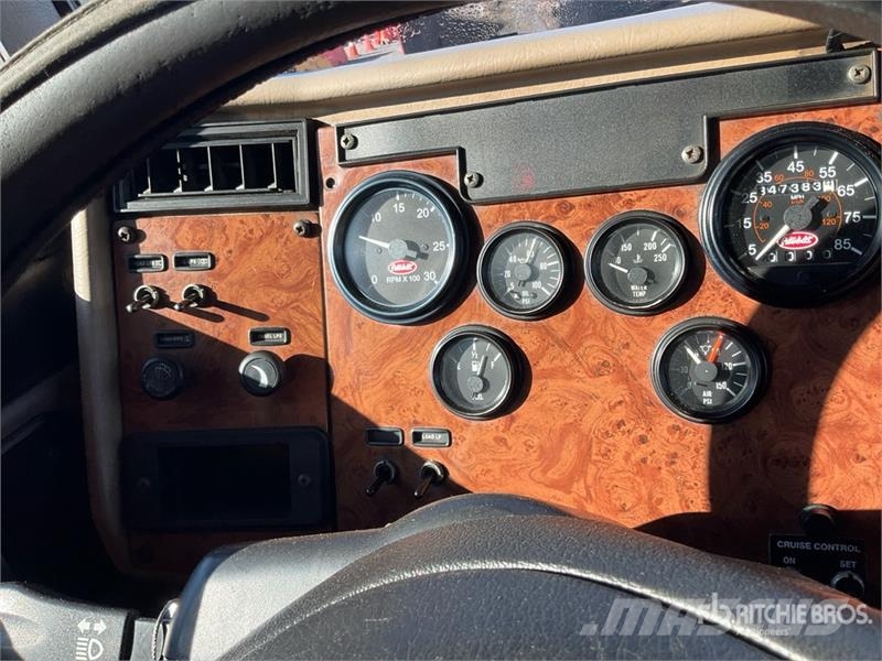 Peterbilt 335 Kiper tovornjaki