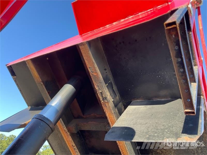 Peterbilt 335 Kiper tovornjaki