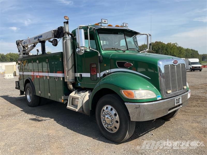 Peterbilt 335 4x2 Service Truck Комунальні автомобілі / автомобілі загального призначення