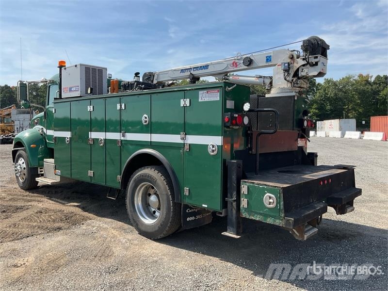 Peterbilt 335 4x2 Service Truck Комунальні автомобілі / автомобілі загального призначення