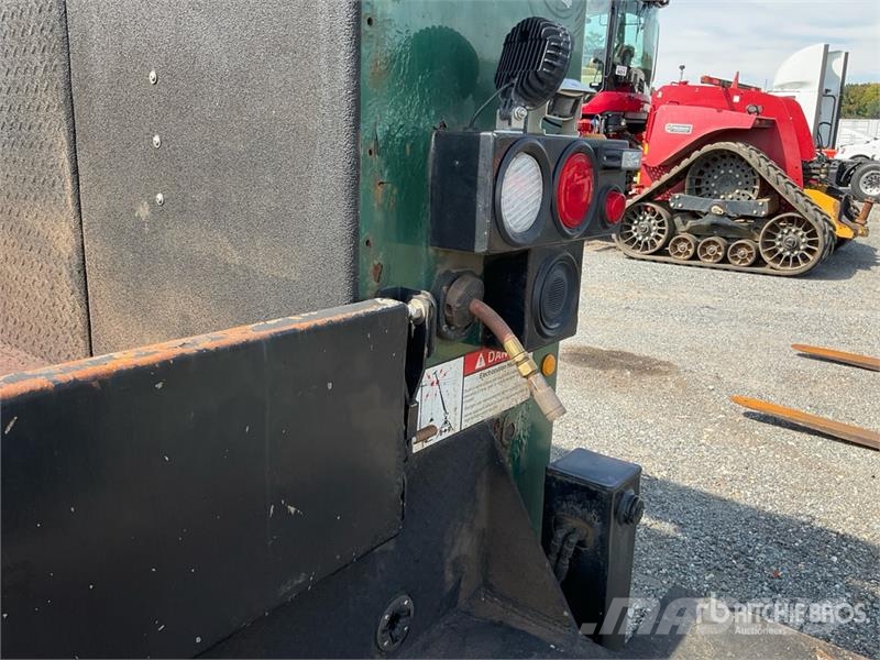 Peterbilt 335 4x2 Service Truck Комунальні автомобілі / автомобілі загального призначення