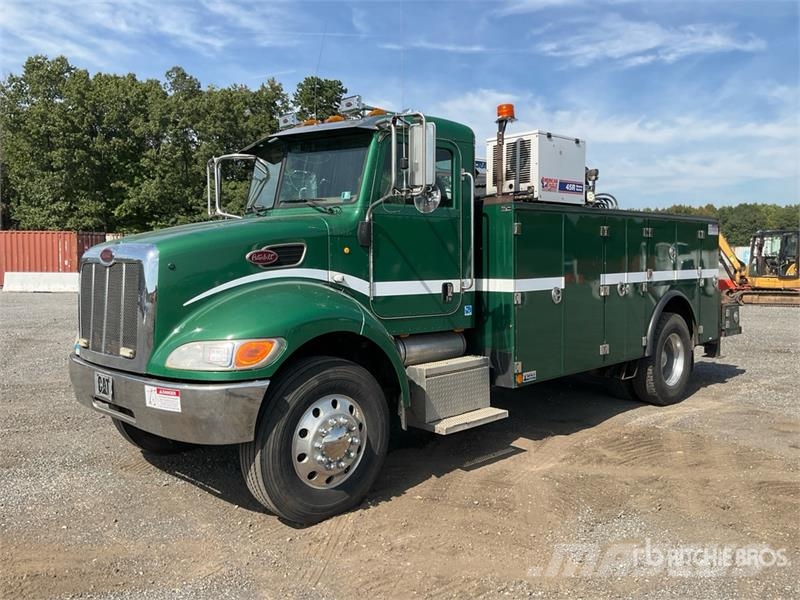 Peterbilt 335 4x2 Service Truck Комунальні автомобілі / автомобілі загального призначення