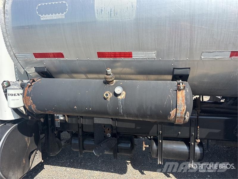 Peterbilt 337 Tanker trucks