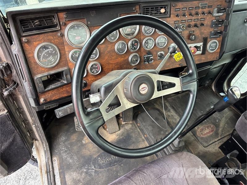 Peterbilt 357 Cabinas e interior