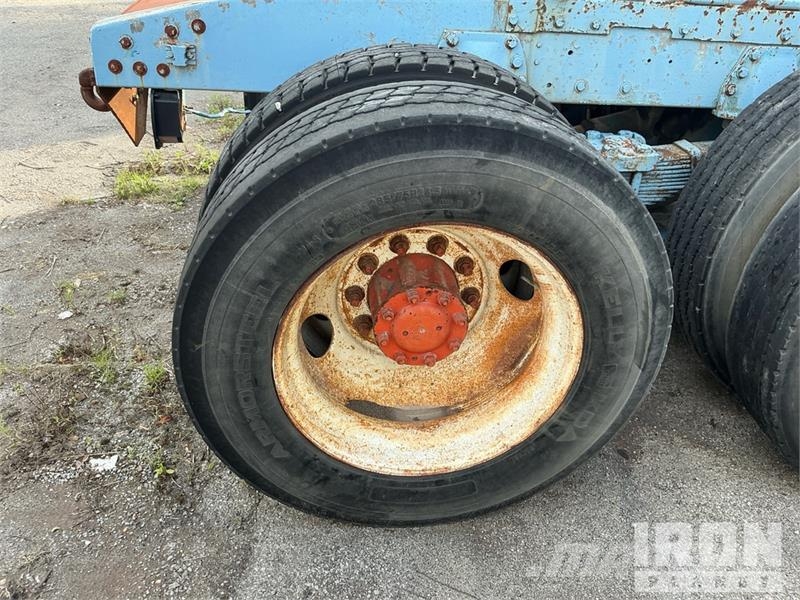 Peterbilt 359F-A 6x4 T/A Day Cab Truck Tractor 트랙터 유닛