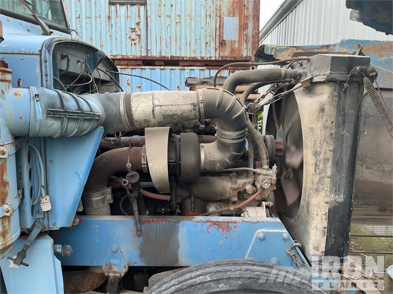 Peterbilt 359F-A 6x4 T/A Day Cab Truck Tractor 트랙터 유닛