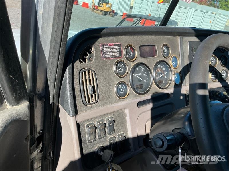 Peterbilt 365 Camion multibenne