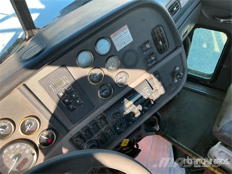 Peterbilt 365 Camion multibenne