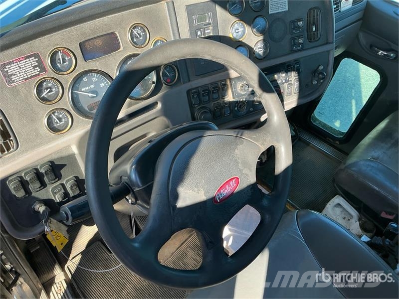 Peterbilt 365 Camion multibenne