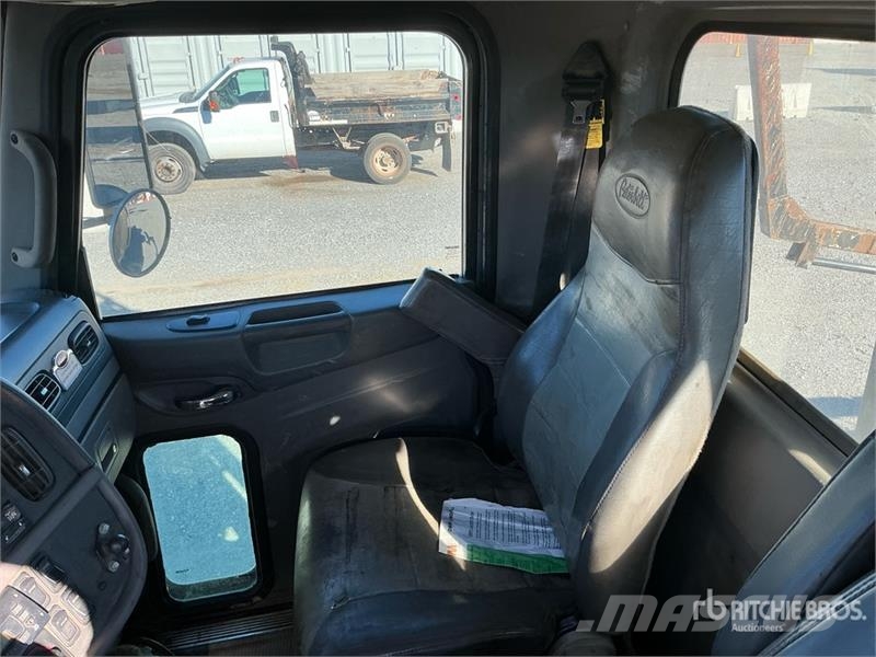 Peterbilt 365 Camion multibenne