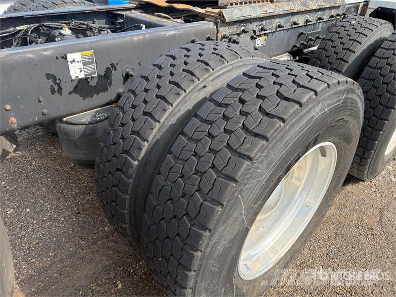 Peterbilt 367 وحدات الجر