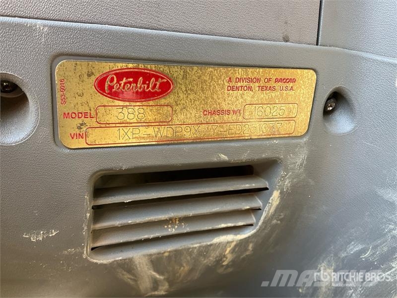 Peterbilt 388 Vilcēji