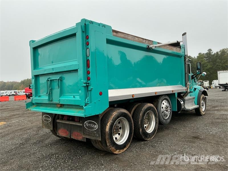 Peterbilt 567 Sklápěče