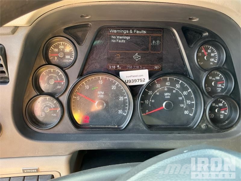Peterbilt 567 Kipper