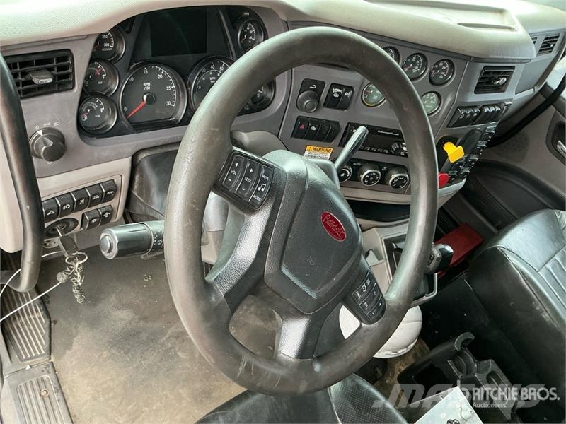 Peterbilt 567 Billenő teherautók