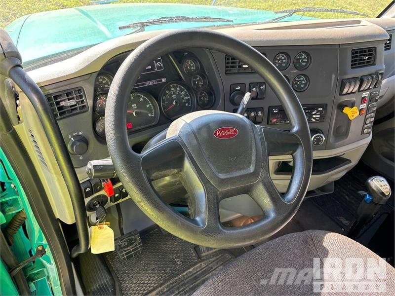 Peterbilt 567 Sklápače