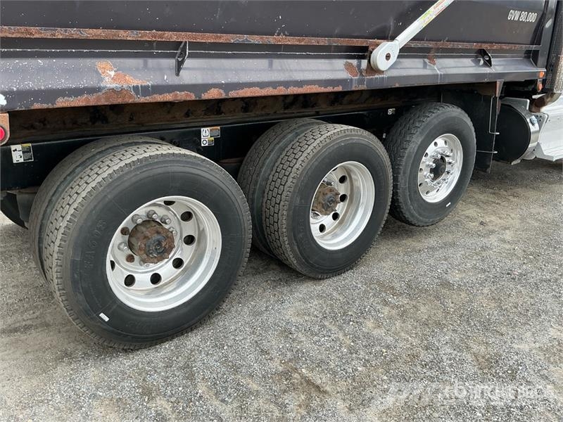Peterbilt 567 Camiones bañeras basculantes o volquetes