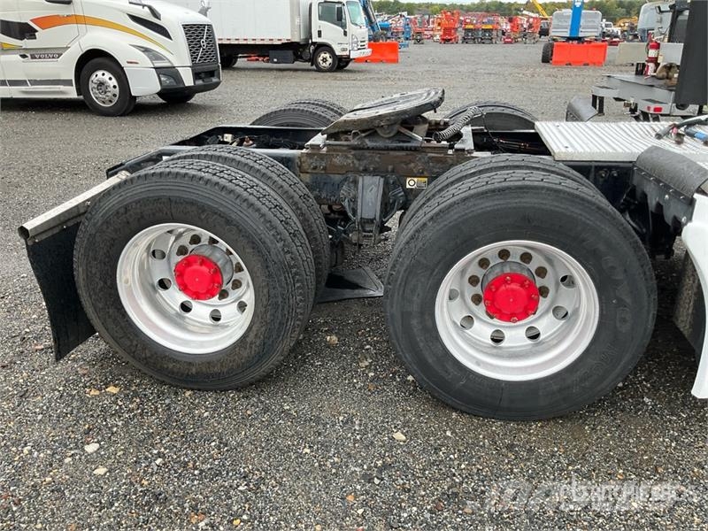Peterbilt 579 Tractor Units