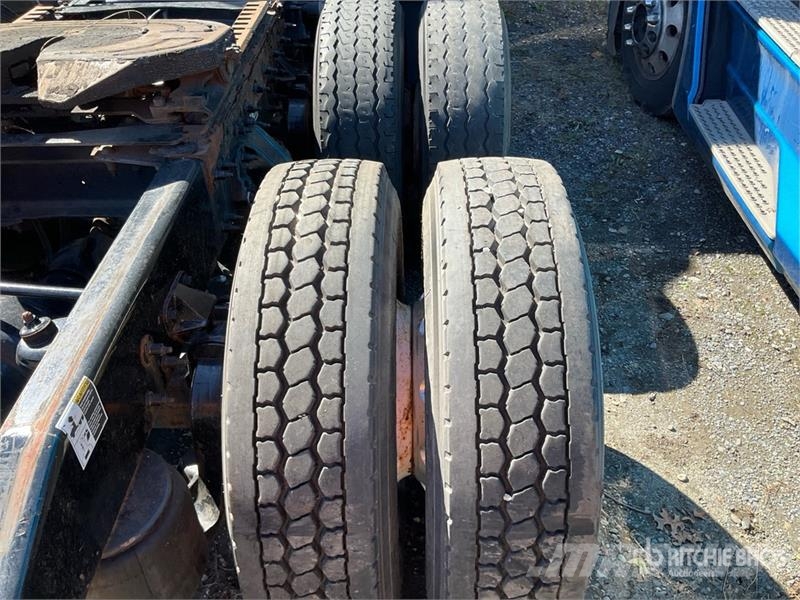 Peterbilt 579 Trekkers