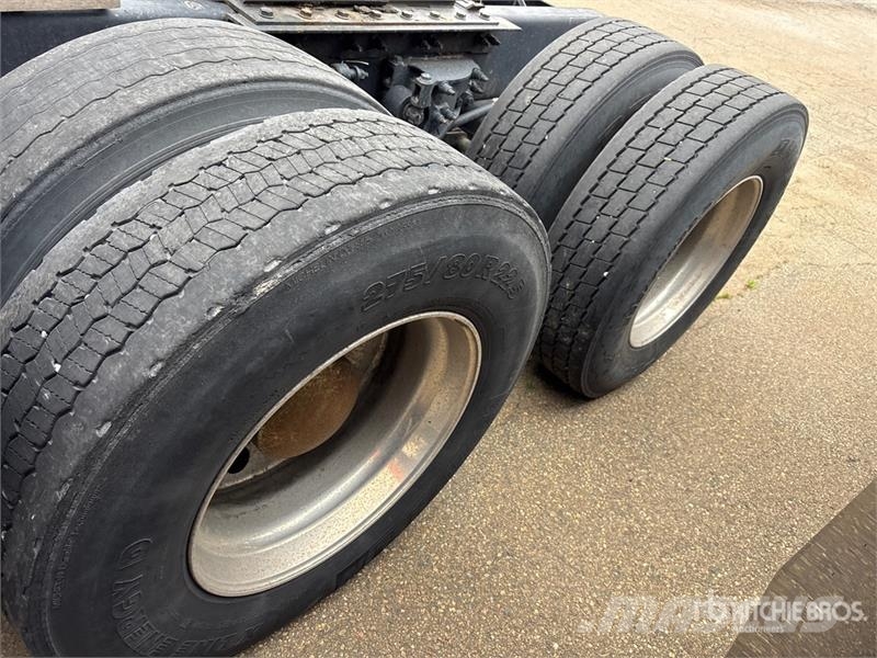 Peterbilt 579 Prime Movers