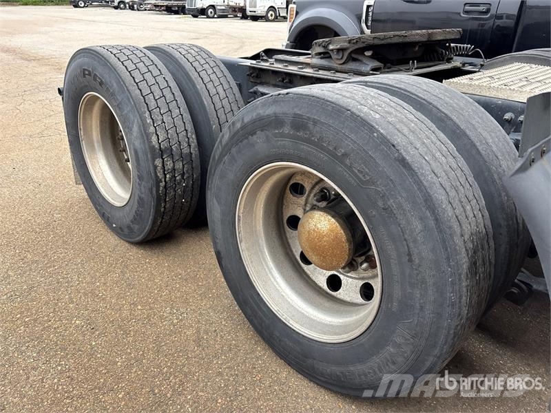 Peterbilt 579 Prime Movers