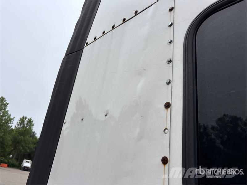 Peterbilt 579 Prime Movers