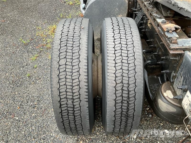 Peterbilt 579 4x2 S/A Day Cab Truck Tractor (Inoperable) Prime Movers