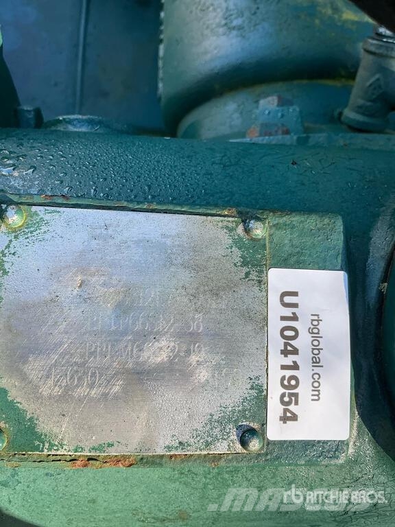 Pioneer Trailer-Mounted Water Pump Bombas de agua