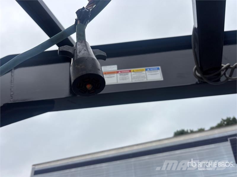 PJ Trailers Trailers 39 ft T/A Gooseneck Equipment Tr Rimorchio per il trasporto di veicoli