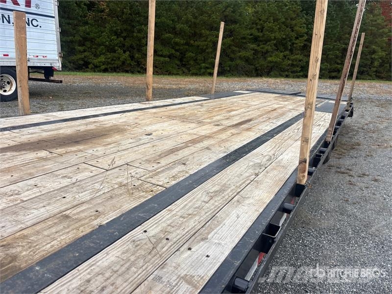 PJ Trailers Trailers 39 ft T/A Gooseneck Equipment Tr Rimorchio per il trasporto di veicoli