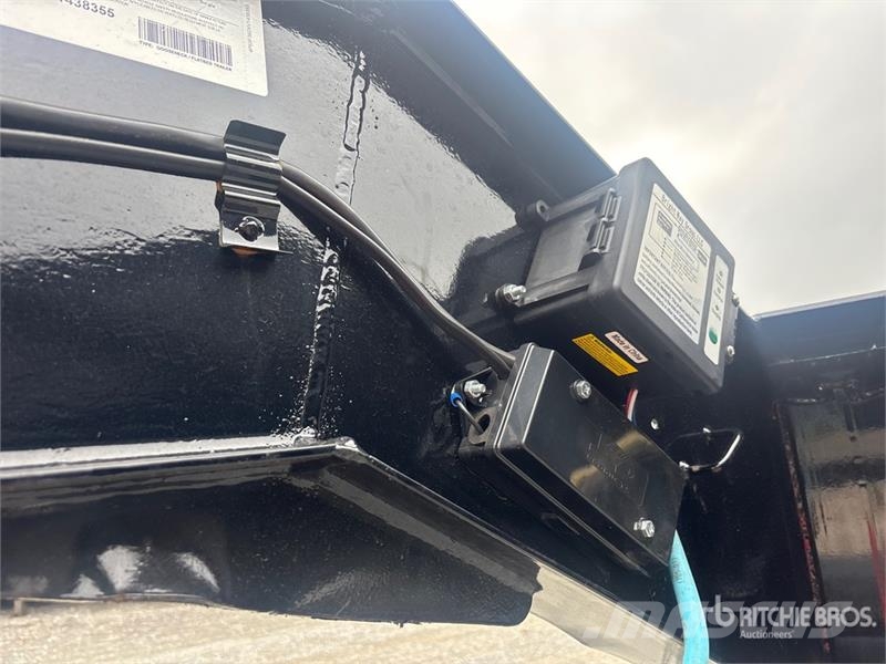 PJ Trailers Trailers 39 ft T/A Gooseneck Equipment Tr Rimorchio per il trasporto di veicoli