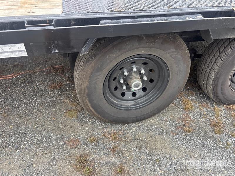 PJ Trailers Trailers 39 ft T/A Gooseneck Equipment Tr Rimorchio per il trasporto di veicoli