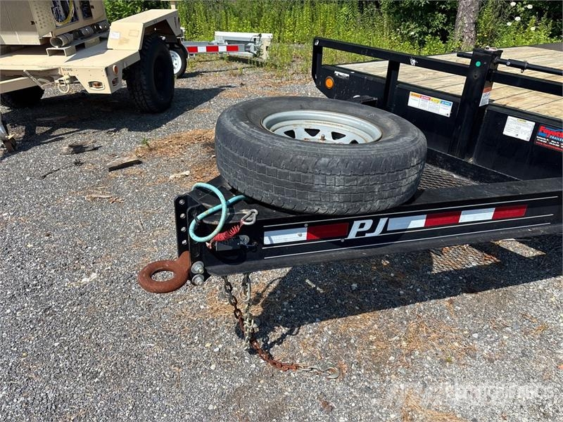 PJ Trailers Trailers F8222 22 ft T/A Equipment Traile Oprijwagen