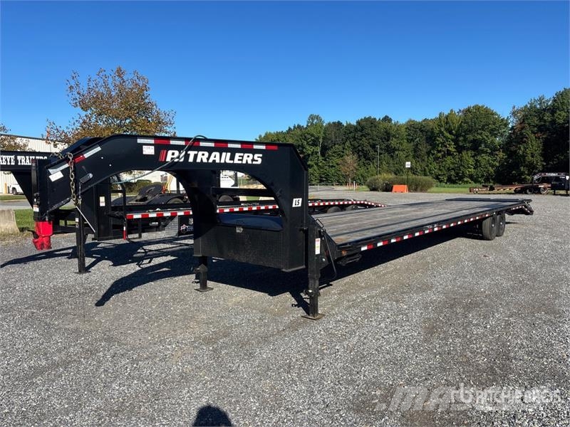 PJ Trailers Trailers Ls402 49 ft T/A Gooseneck Equipm Rimorchio per il trasporto di veicoli