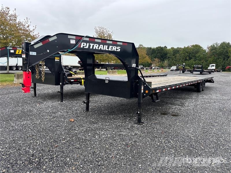 PJ Trailers Trailers LS402 49 ft T/A Gooseneck Equipm Prikolice za autotransportere