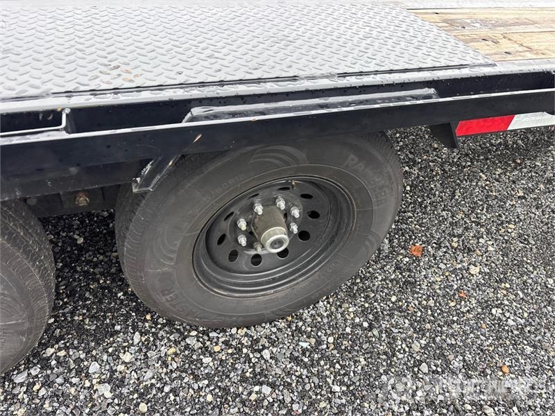 PJ Trailers Trailers LS402 49 ft T/A Gooseneck Equipm Prikolice za autotransportere
