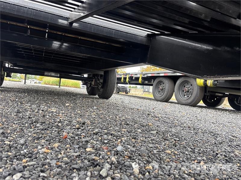 PJ Trailers Trailers LS402 49 ft T/A Gooseneck Equipm Prikolice za autotransportere