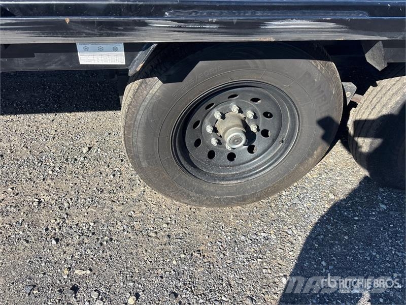 PJ Trailers Trailers Ls402 49 ft T/A Gooseneck Equipm Rimorchio per il trasporto di veicoli