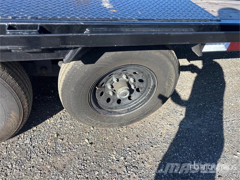 PJ Trailers Trailers Ls402 49 ft T/A Gooseneck Equipm Rimorchio per il trasporto di veicoli