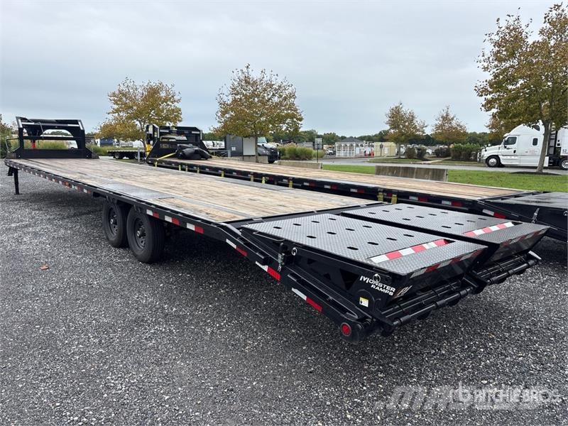 PJ Trailers Trailers LS402 49 ft T/A Gooseneck Equipm Prikolice za autotransportere