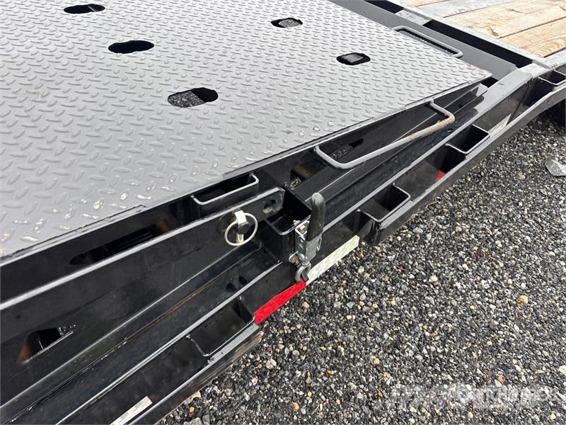 PJ Trailers Trailers LS402 49 ft T/A Gooseneck Equipm Prikolice za autotransportere