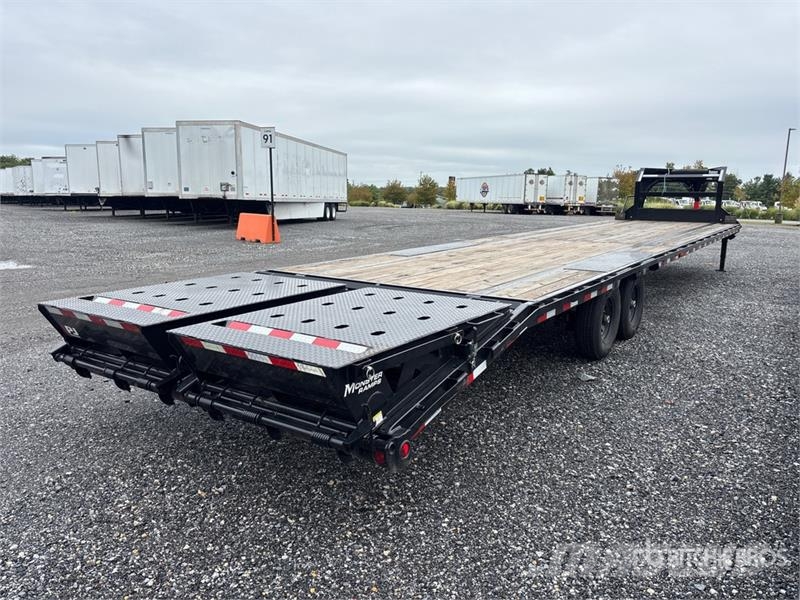 PJ Trailers Trailers LS402 49 ft T/A Gooseneck Equipm Prikolice za autotransportere
