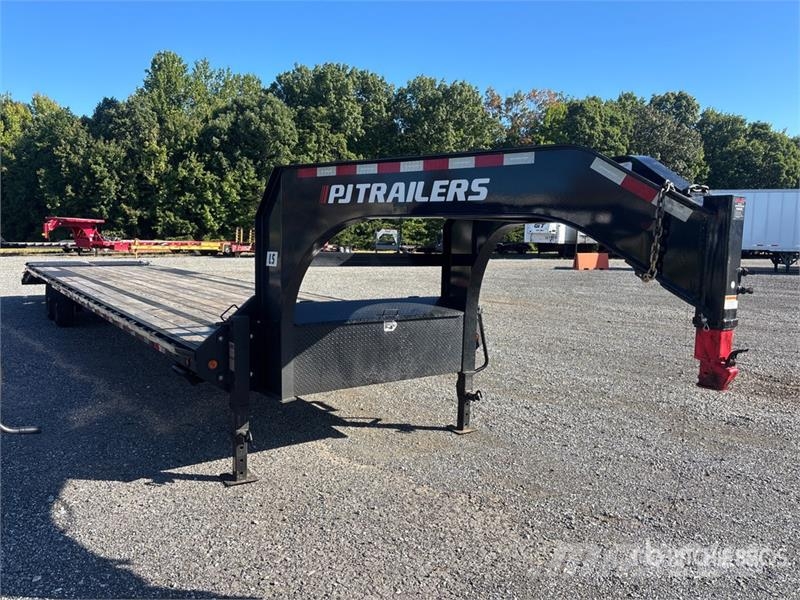 PJ Trailers Trailers Ls402 49 ft T/A Gooseneck Equipm Rimorchio per il trasporto di veicoli