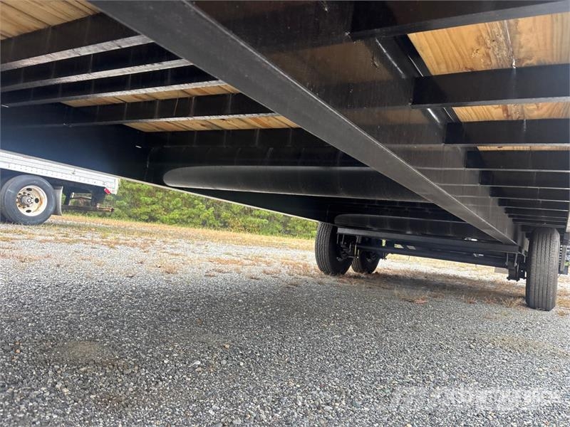 PJ Trailers Trailers Lq302 39 ft T/A Gooseneck Equipm Auto pārvadāšanas treileri