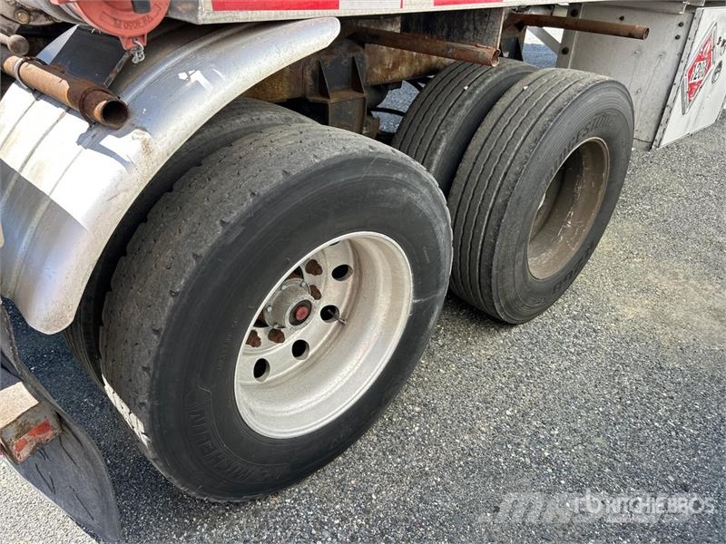 Polar 9500 gal T/A Tanker Trailer Tanker trailers